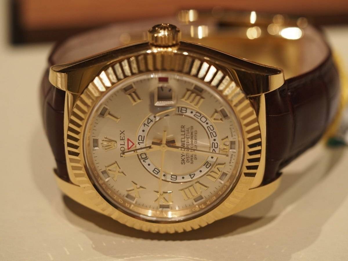 Rolex Oyster Perpetual Sky-Dweller - Rolex Sky-Dweller Yellow Gold Reference 326138