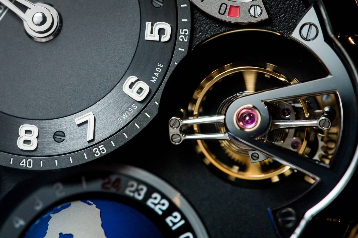 SIHH 2015: 24 second tourbillonof the Greubel Forsey GMT Black 