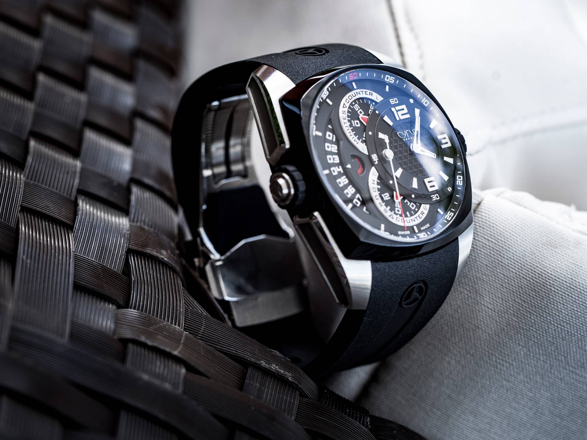 CYRUS Chronograph Watch Feature