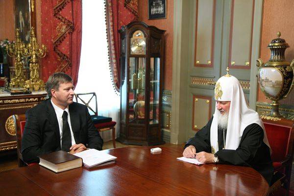 Russian Orthodox Patriarch Kirill Criticized For Wearing $30,000 Breguet Watch