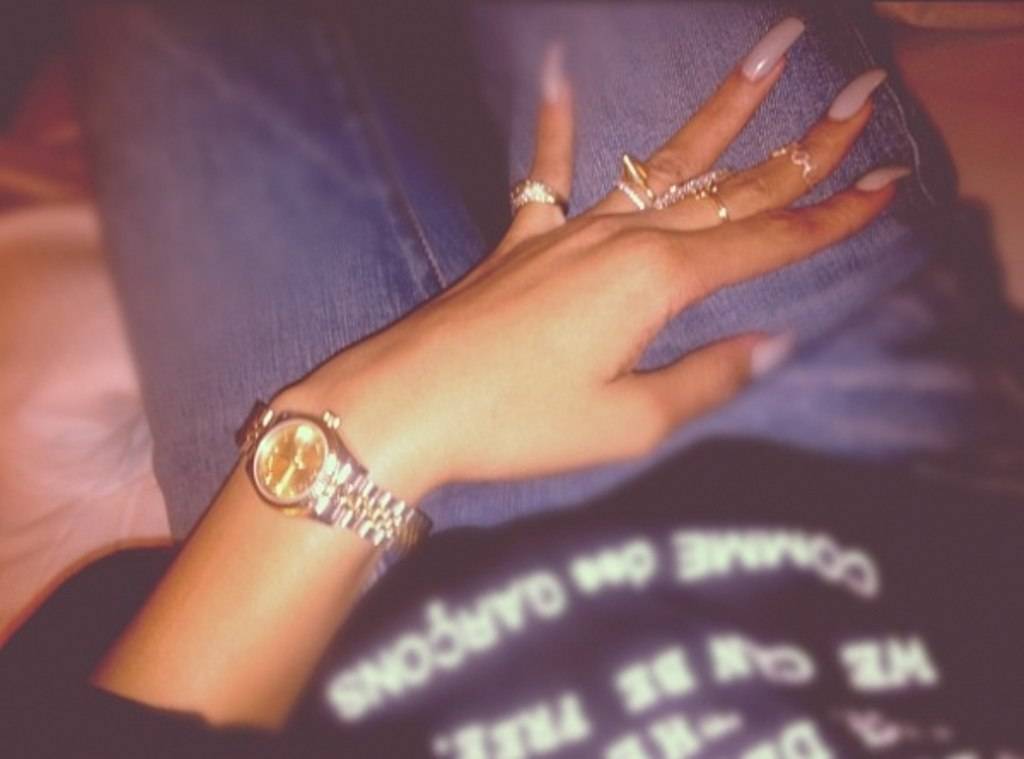 Rihanna Tweets Photo of New Rolex While Boyfriend Chris Brown Buys Male Version