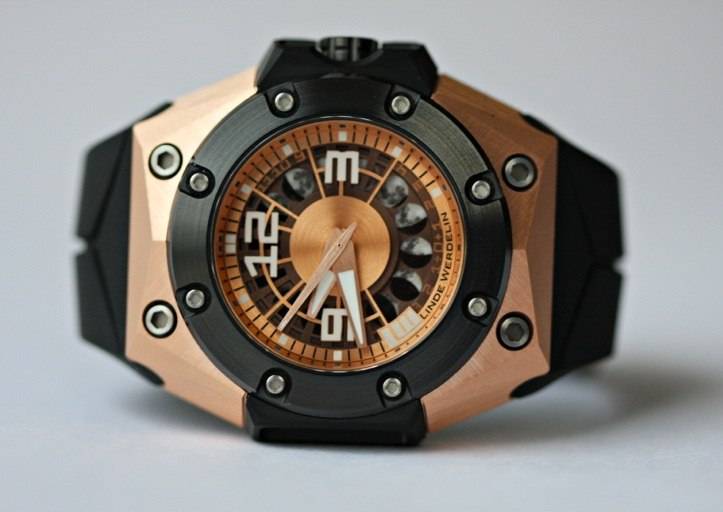 Linde Werdelin Unveil Oktopus II Moon With First In-House Complication