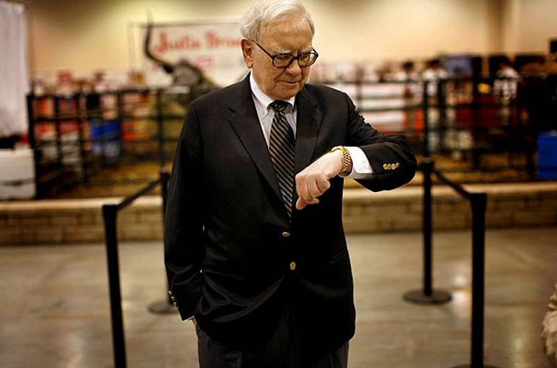 Warren Buffett Spotted Wearing Rolex Datejust 18K