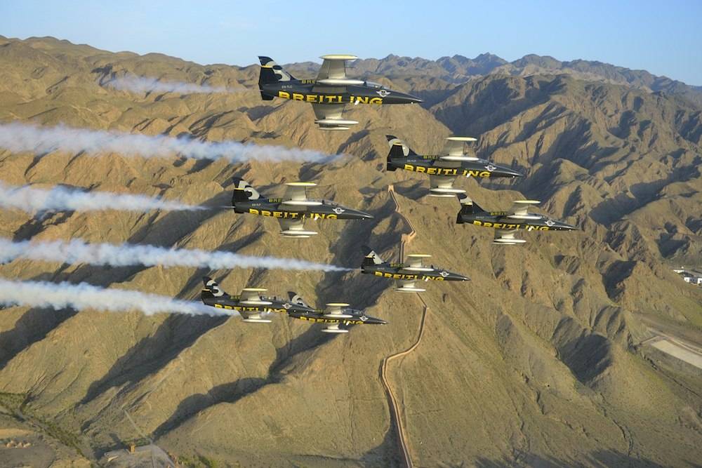 Breitling Jet Team Crosses Great Wall of China