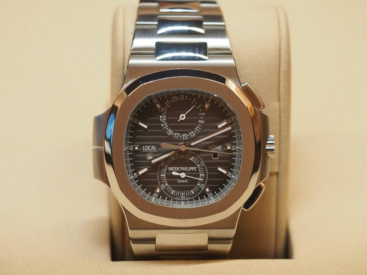 Reviewing the Patek Philippe Nautilus Travel Time Chronograph