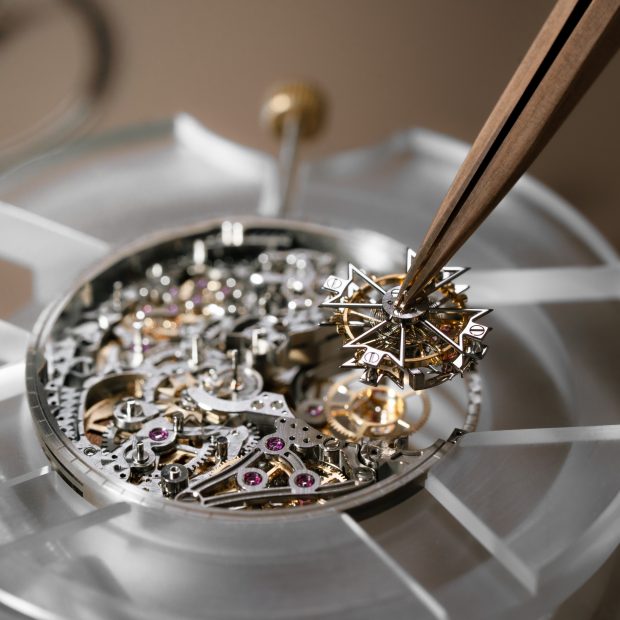 Vacheron Constantin Elevates the Overseas Collection, Honors Ancient Empires, and Unveils a Pièce Unique Minute Repeater