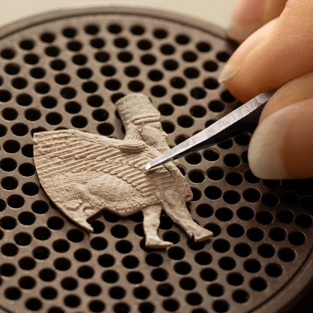 Vacheron Constantin Elevates the Overseas Collection, Honors Ancient Empires, and Unveils a Pièce Unique Minute Repeater